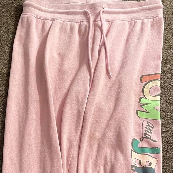 matching sweat pants and sweat shirt set! - Picture 1 of 5